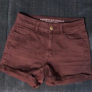 American Eagle maroon shorts